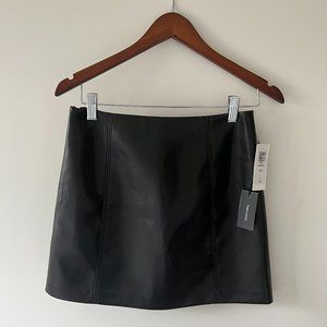 Aritzia Babaton Vegan Leather Mini skirt